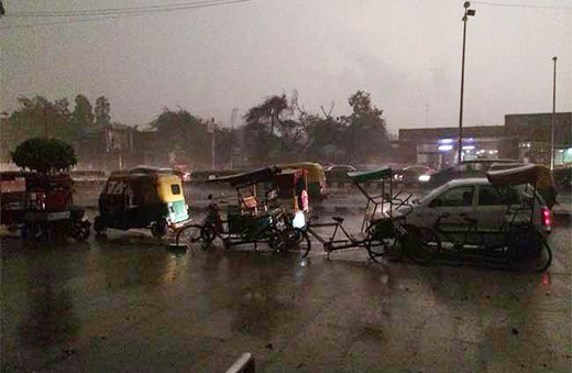 Massive Dust Storm, Rain in Delhi